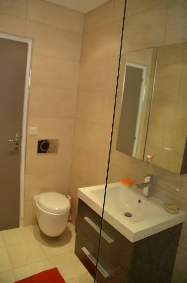 Le Jad, Roquebrune فرنسا